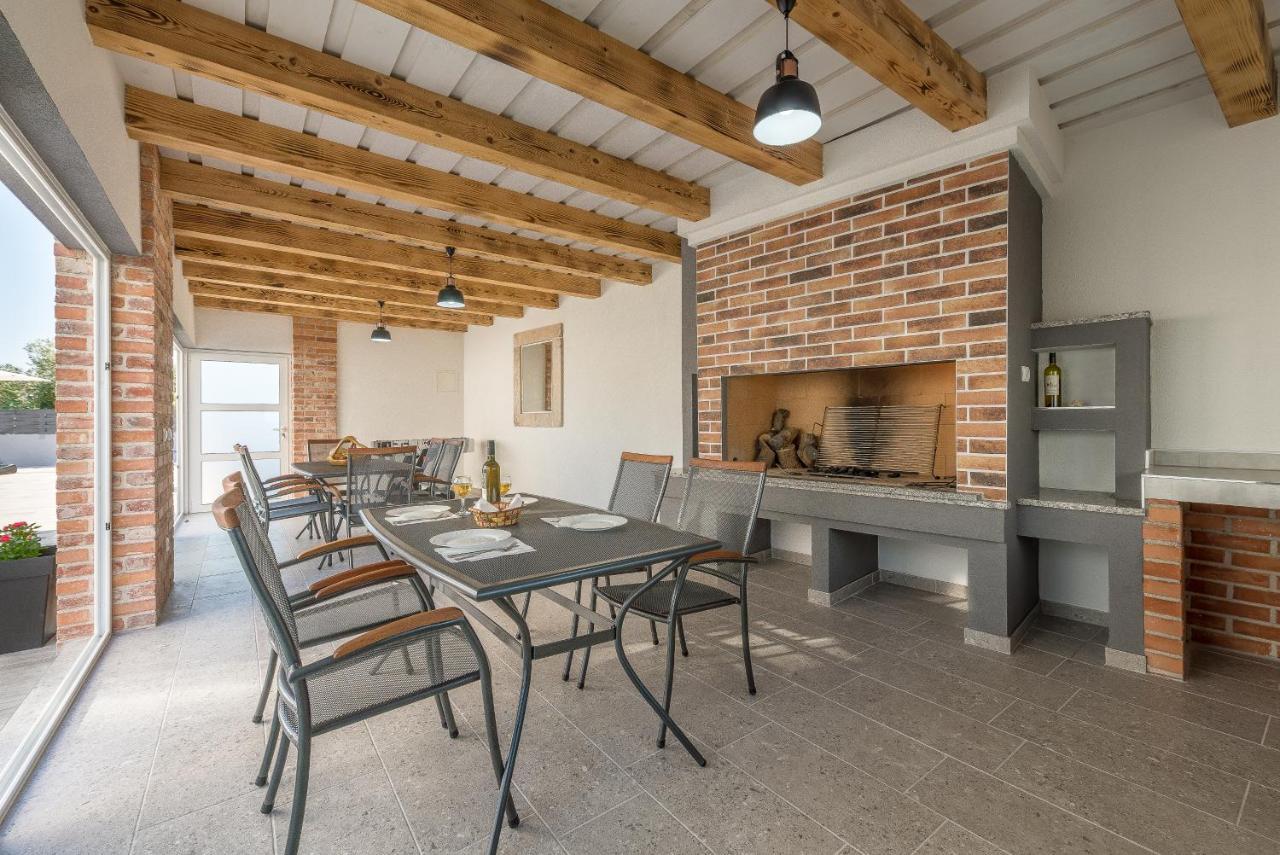 Villa Sofija Zaton  Luaran gambar